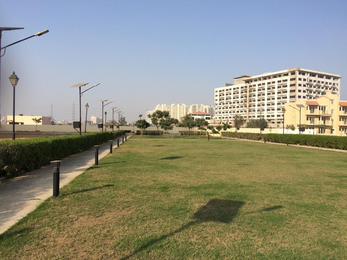 Emaar Emerald Floors Premier - Image 38