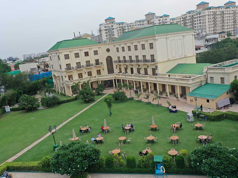 DLF Platinum Residences - Image 8