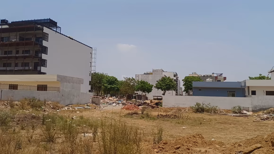 DLF Alameda Central - Main Image